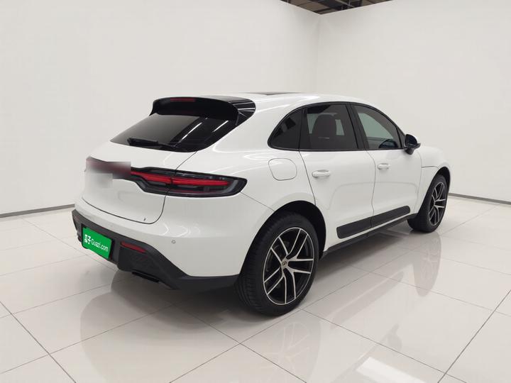 2024 Macan 2.0T photo 6