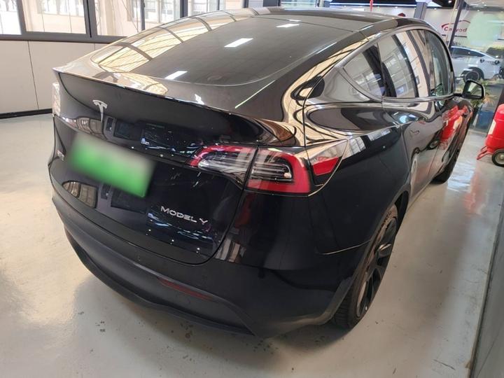 Model Y 2021 Standard Range RWD photo 4
