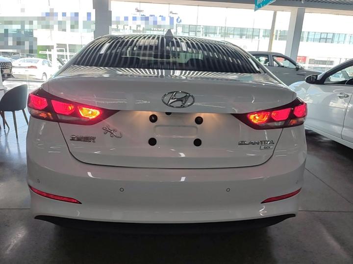 Elantra 2016 1.6L AT Smart Elite photo 3