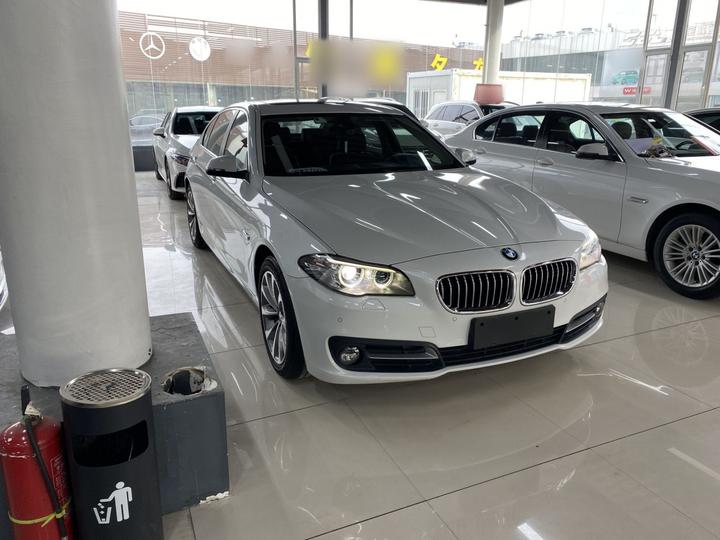 5 Series 2017 525Li Leading photo 3