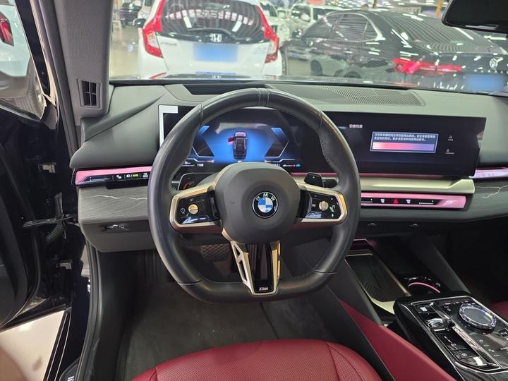 5 Series 2025 530Li Exclusive M Sport Package photo 8