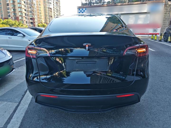 Model Y 2022 Facelift RWD photo 3