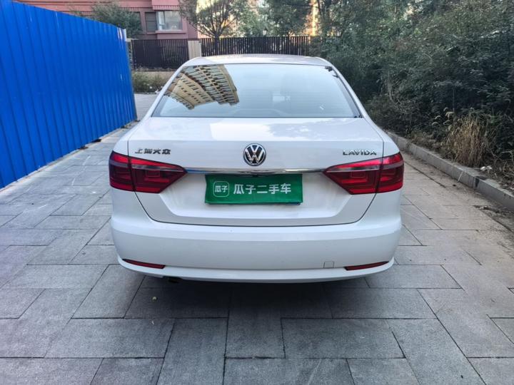Lavida 2013 Facelift Classic 1.6L AT photo 6
