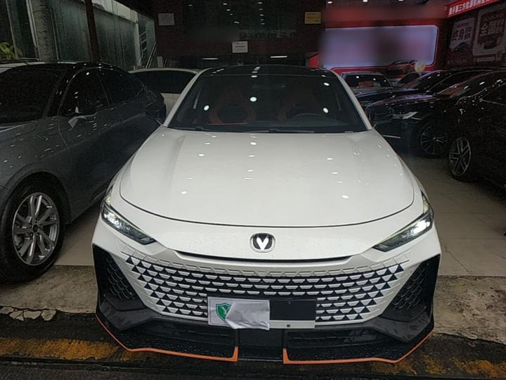 UNI-V 2023 2.0T photo 2