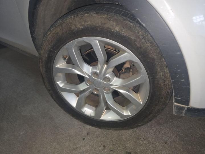 Discovery Sport 2016 2.0T HSE photo 8