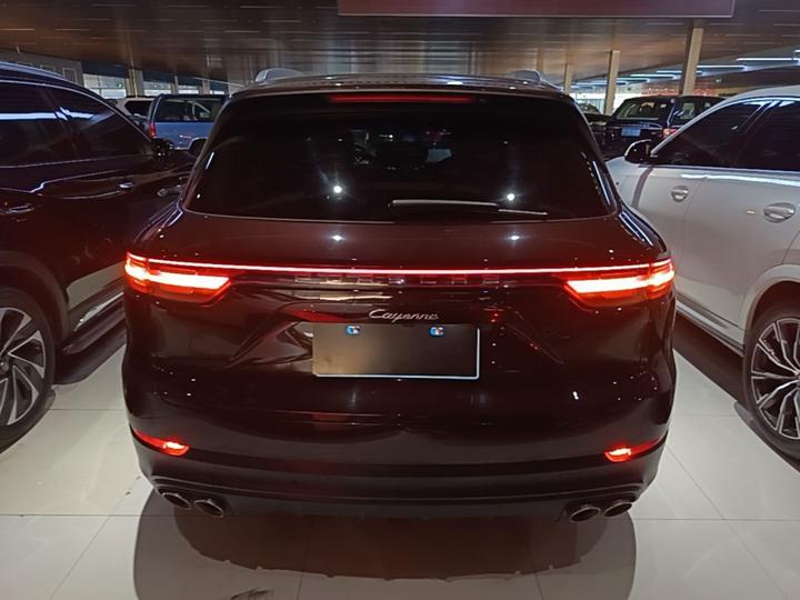 2018 Cayenne 3.0T photo 3