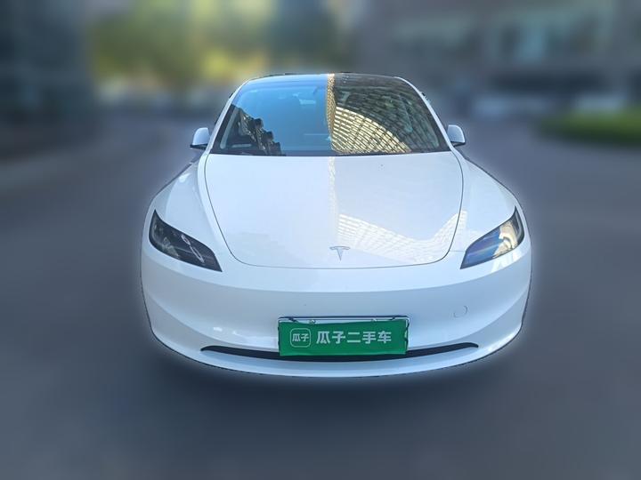 Model 3 2023 Long Range AWD photo 2