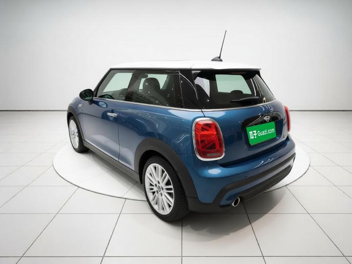 2022 Facelift 1.5T COOPER Classic photo 4