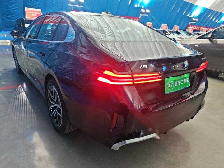 i5 2025 eDrive 35L M Sport Package photo 4