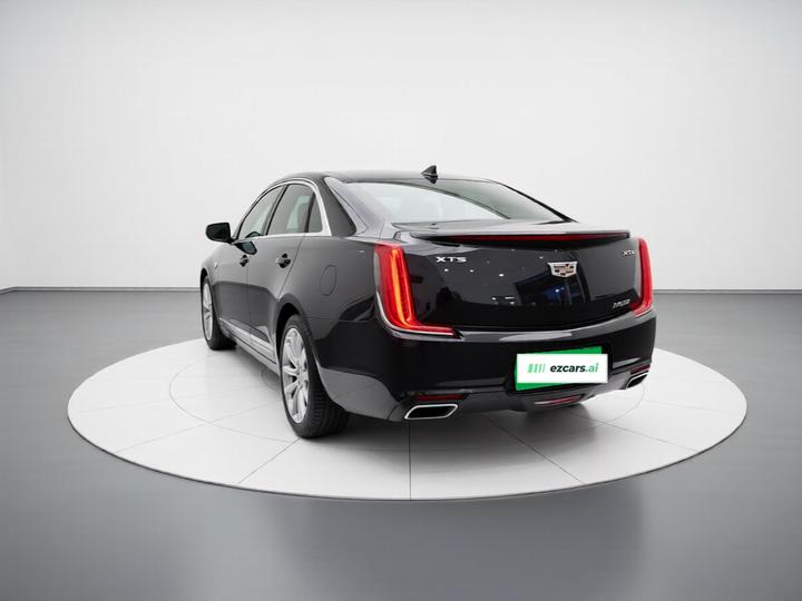 XTS 2018 28T Tech photo 4