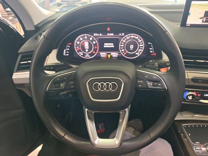 Q7 2019 55 TFSI Tech photo 6