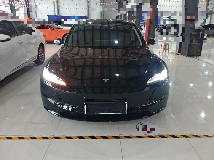 Model 3 2023 RWD photo 2