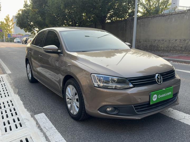 Sagitar 2014 Facelift 1.4TSI MT Luxury photo 4