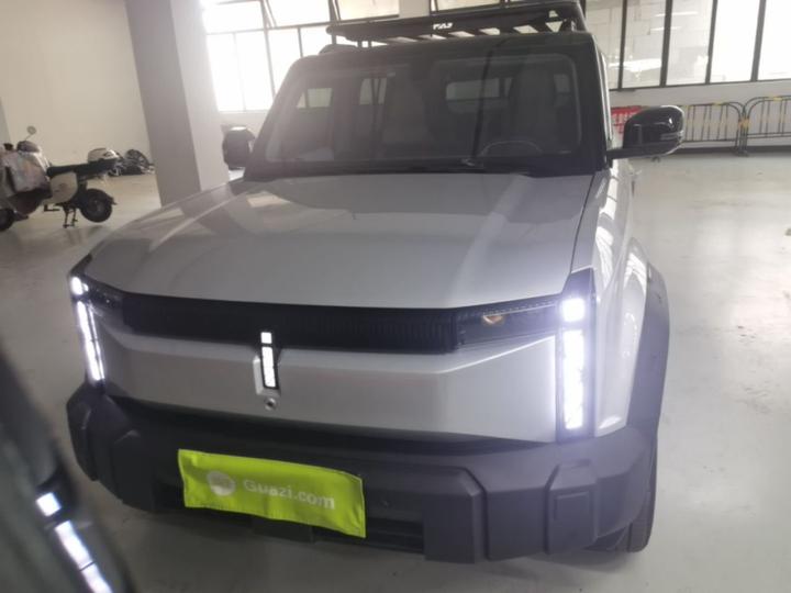 iCAR 03 2024 401km RWD Standard Advanced photo 2