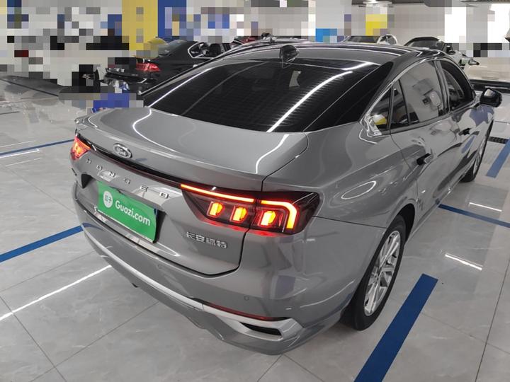 Mondeo 2022 Facelift EcoBoost 245 Luxury photo 4