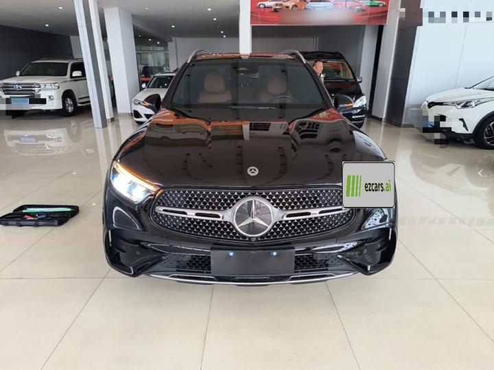 GLC 2024 GLC 300 L 4MATIC Dynamic 5-Seater photo 2