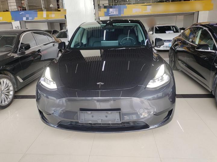 Model Y 2024 RWD photo 2