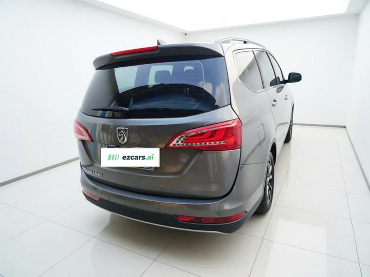 730 2017 1.8L iAMT Exclusive 7-Seater photo 4