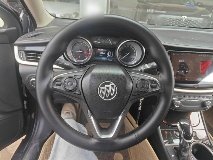 Verano 2015 Sedan 20T DCT Leading photo 6