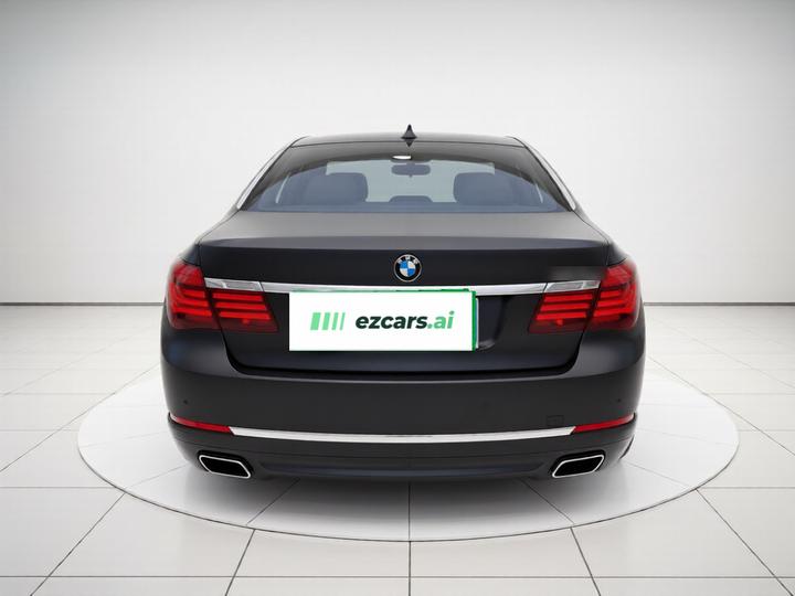 7 Series 2013 740Li Leading photo 5