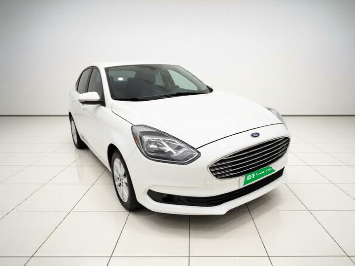 Escort 2019 1.5L AT photo 3