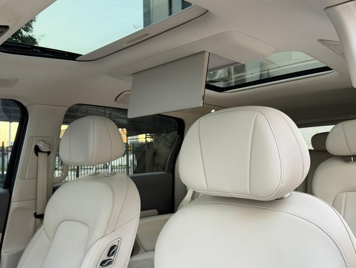 Voyah Dreamer 2025 PHEV AWD Premium photo 7