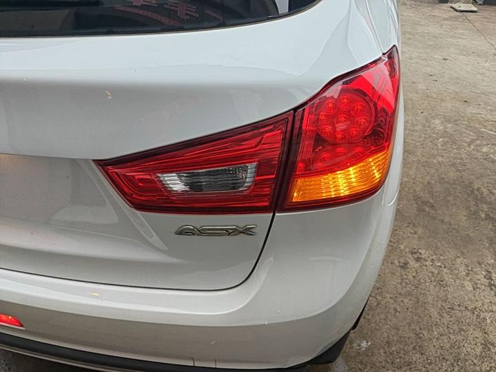 ASX 2013 2.0L CVT RWD Elite photo 7