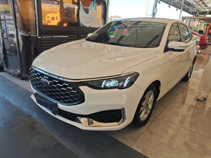 Escort 2021 1.5L AT Platinum