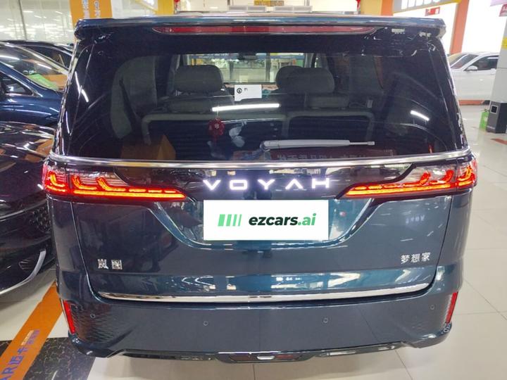 Voyah Dreamer 2025 PHEV AWD Flagship photo 3