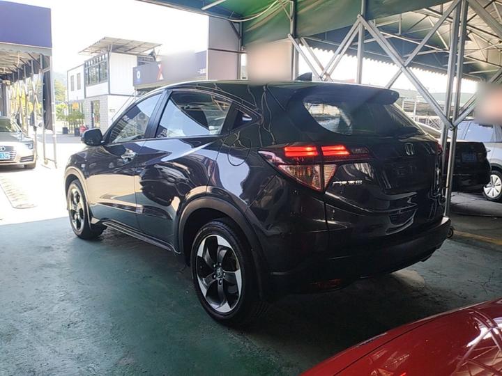 Vezel 2017 1.8L CVT RWD Pioneer photo 4