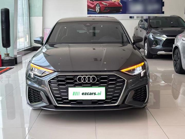 A3 2024 Sportback 35 TFSI Luxury Sport photo 2