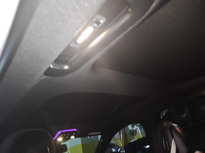 C-Class 2025 C 260 L Sport photo 8