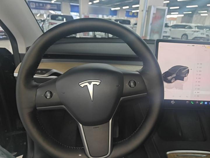 Model Y 2022 Facelift RWD photo 5