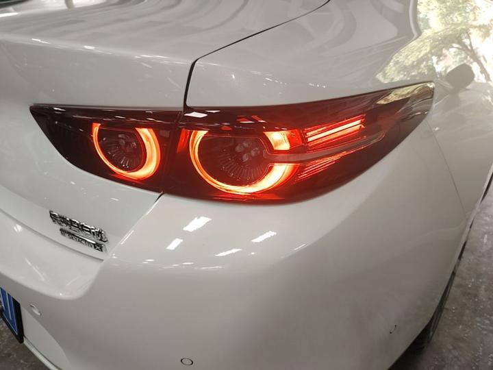3 Axela 2020 2.0L X Noble photo 7
