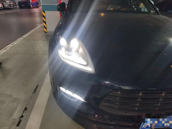 2018 Macan 2.0T photo 7