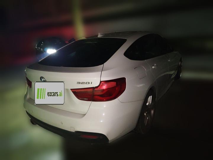 3 SeriesGT 2018 320i Luxury Design Package photo 4