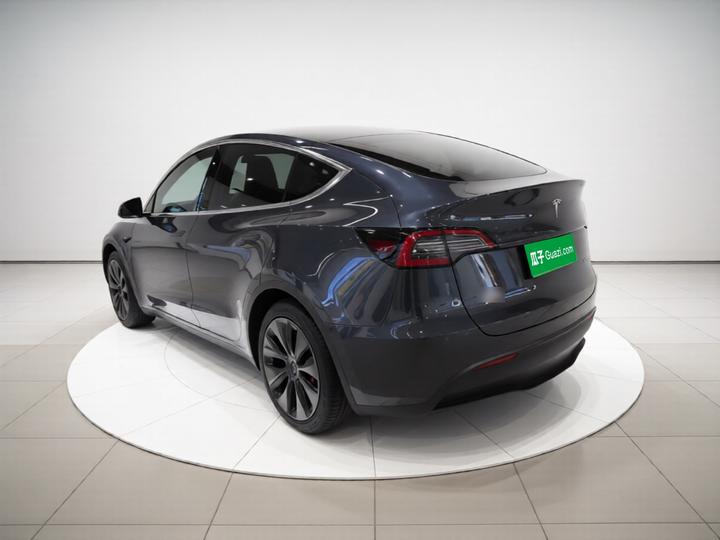 Model Y 2024 RWD photo 4