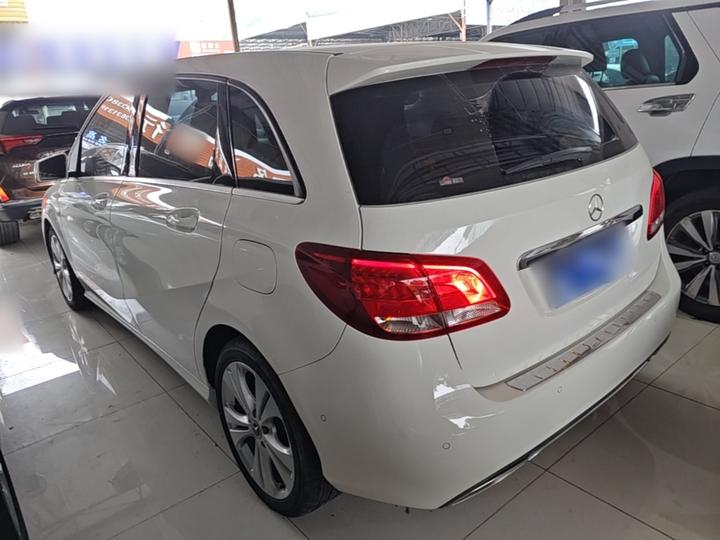 B-Class 2018 B 200 Dynamic photo 4