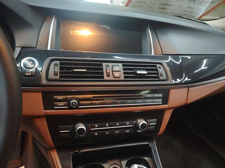 5 Series Imported 2015 520i photo 8