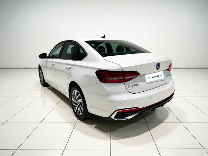 Lavida 2026 1.5L AT photo 4