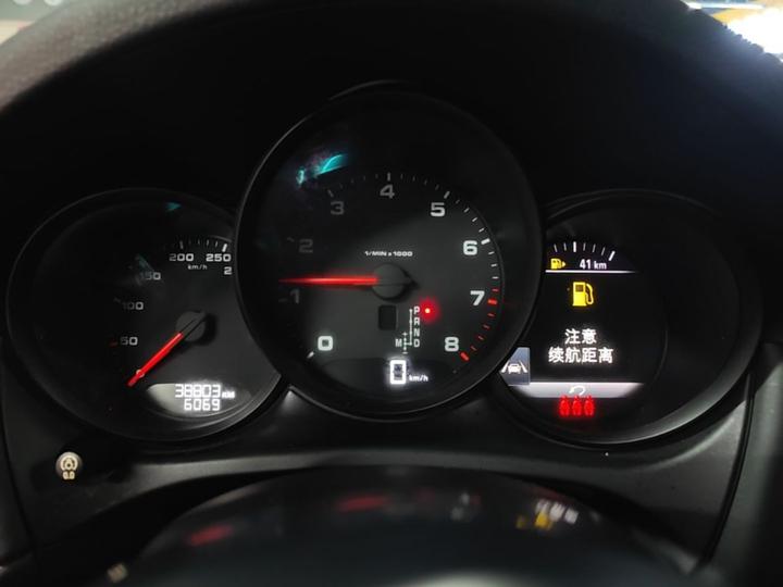 2018 Macan 2.0T photo 7