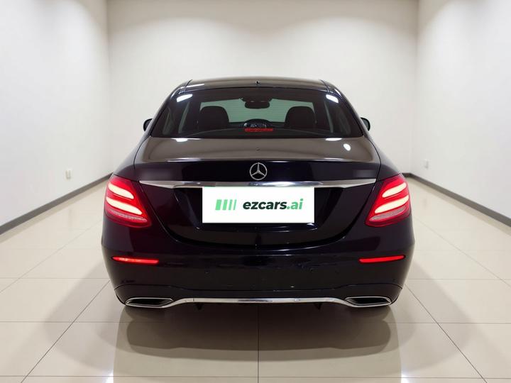 E-Class 2018 Facelift E 200 L Sport photo 5