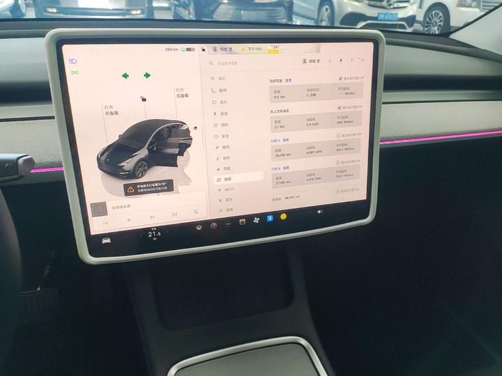 Model Y 2024 Long Range AWD photo 8