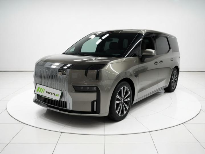 009 2026 7-Seater Ultra+