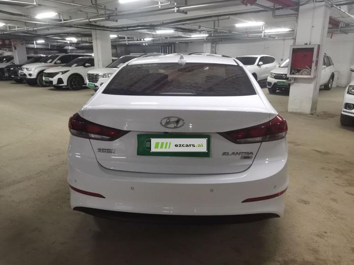 Elantra 2016 1.6L AT Smart Elite photo 3