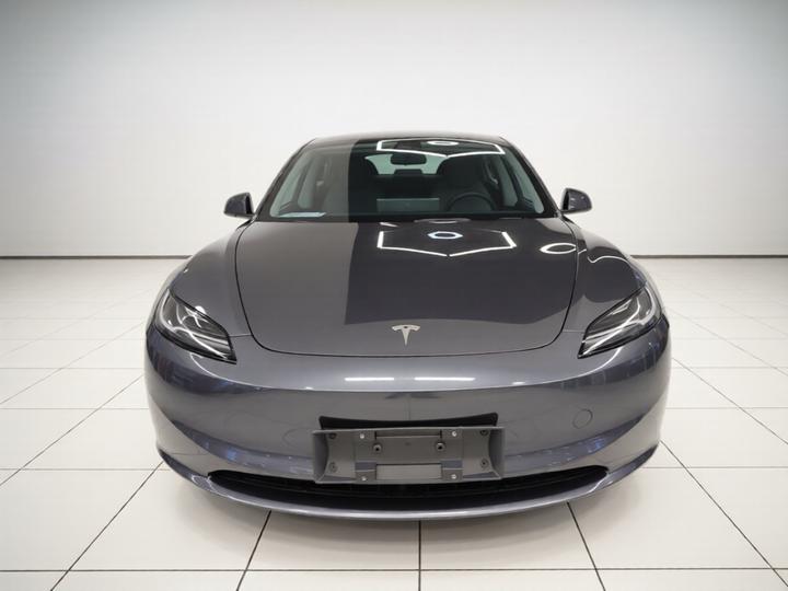 Model 3 2023 RWD photo 2