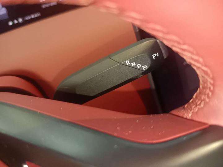 12 2025 Facelift Ultra EREV photo 5