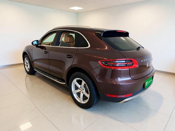 2016 Macan 2.0T photo 4