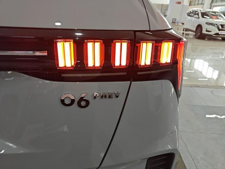 06 EM-P 2022 PHEV 84KM Range Pro photo 7