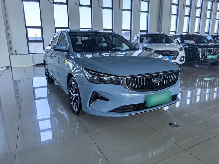 Emgrand 2023 4 Champion 1.5L CVT Premium photo 3